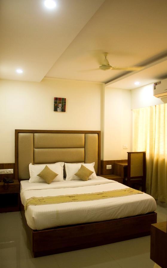 Nexstay Crystal Residency Kozhikode Exteriör bild